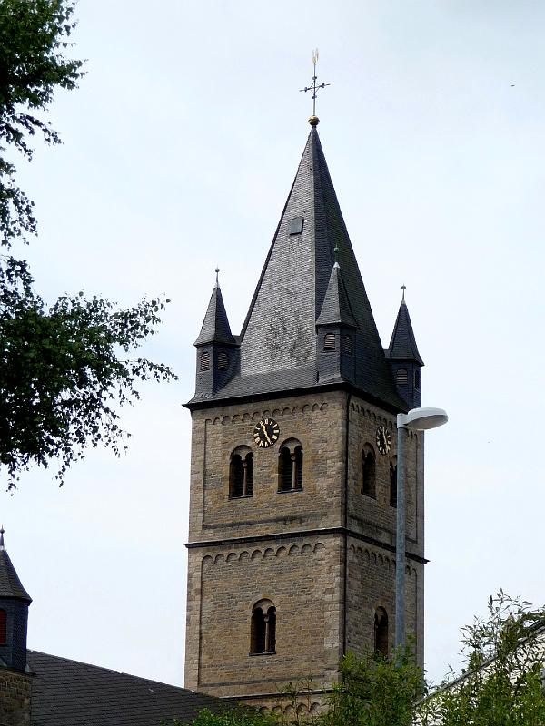 052 Turm  - Blick von Nordost.JPG